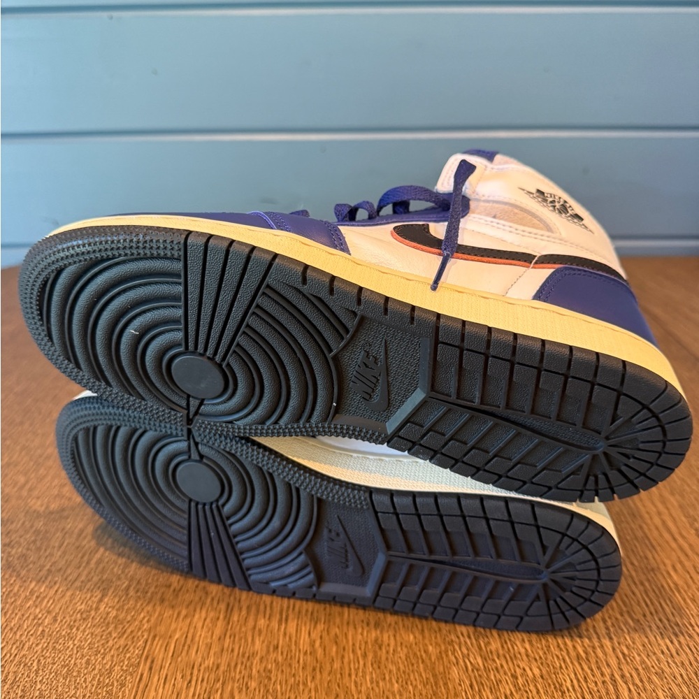 Jordan 1 high youth 6.5 women’s 8 - Picture 5 of 5